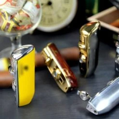 Cohiba® Sigarenaansteker - Sigarenboor - Sigaren - Sigaar - Cohiba Aansteker - Sigarenboor - Sigaren Accessoires - Sigarenknipper - Sigaar Aansteker - Cohiba - Incl. Luxe Geschenkdoos - Rood 26 Cohiba® Sigarenaansteker - Sigarenboor - Sigaren - Sigaar - Cohiba Aansteker - Sigarenboor - Sigaren Accessoires - Sigarenknipper - Sigaar Aansteker - Cohiba - Incl. Luxe Geschenkdoos - Rood -Barbecuebenodigdheden 1200x1200 346