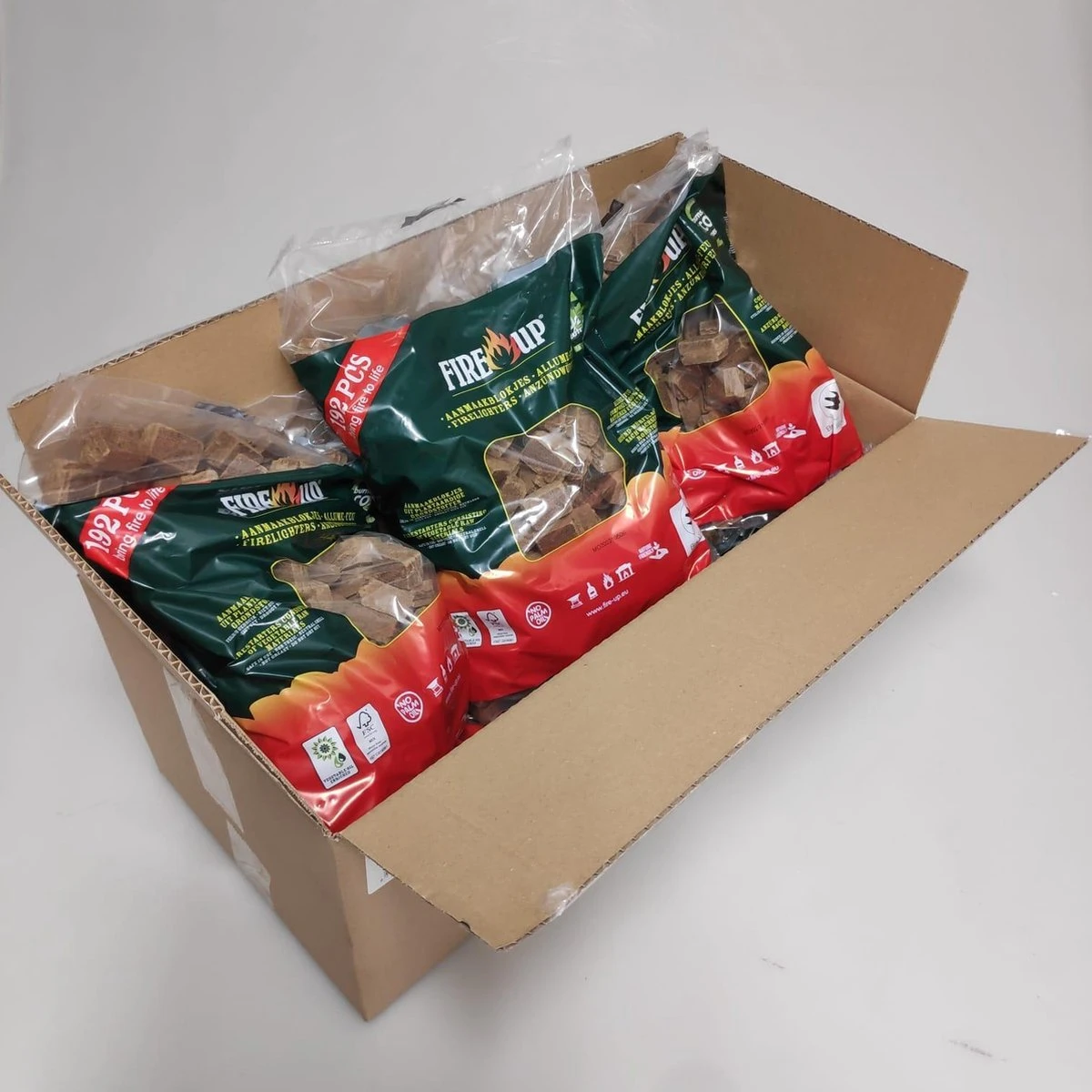 Fire Up Aanmaakbolkjes - Doos Met 6 Zakken 192 Stuks - Totaal 1152 Stuks - Voor Bbq En Openhaard - Voordeelverpakking 4 Fire Up Aanmaakbolkjes - Doos Met 6 Zakken 192 Stuks - Totaal 1152 Stuks - Voor Bbq En Openhaard - Voordeelverpakking - Afbeelding 4