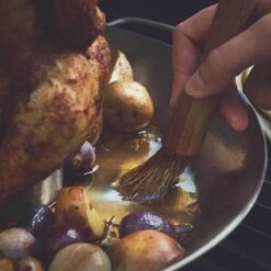 Burnhard Kiphouder - Chicken Roaster - RVS - 30,5 X 3,9 Cm -Barbecuebenodigdheden 1200x1200 405