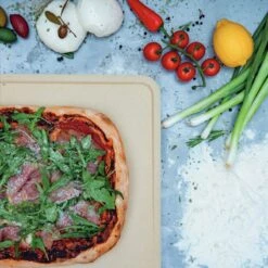 Boska Pizzasteen Deluxe Rechthoek - Voor De Oven - Knapperige Pizza's - 40x32 Cm - BBQ Accessoires 32 Boska Pizzasteen Deluxe Rechthoek - Voor De Oven - Knapperige Pizza's - 40x32 Cm - BBQ Accessoires -Barbecuebenodigdheden 1200x1200 410