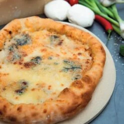 Boska Pizzasteen Deluxe - Voor Oven & BBQ - Knapperige Pizza's - Ø 29.5 Cm - BBQ Accessoires 34 Boska Pizzasteen Deluxe - Voor Oven & BBQ - Knapperige Pizza's - Ø 29.5 Cm - BBQ Accessoires -Barbecuebenodigdheden 1200x1200 435