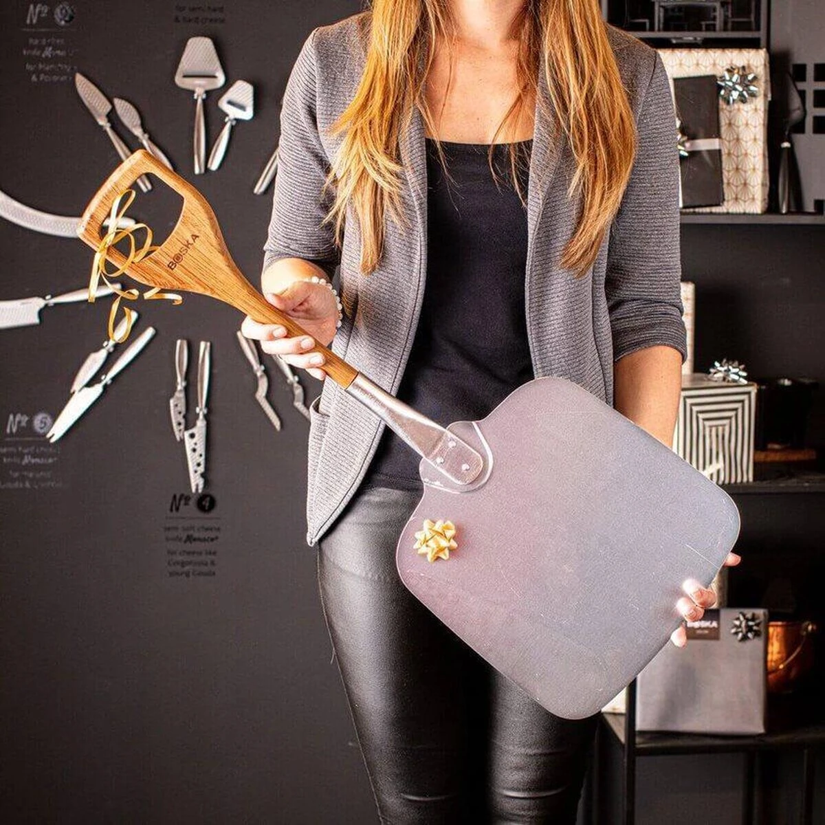 Boska Pizzaschep Barbecue - Kort Handvat - Stabiel - Aluminium - Eikenhout - BBQ Accessoires 7 Boska Pizzaschep Barbecue - Kort Handvat - Stabiel - Aluminium - Eikenhout - BBQ Accessoires - Afbeelding 7