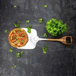 Boska Pizzaschep Barbecue - Kort Handvat - Stabiel - Aluminium - Eikenhout - BBQ Accessoires 29 Boska Pizzaschep Barbecue - Kort Handvat - Stabiel - Aluminium - Eikenhout - BBQ Accessoires -Barbecuebenodigdheden 1200x1200 450