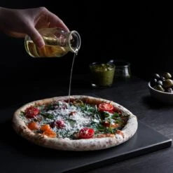 Navaris Pizzasteen XL Voor Oven En Barbecue - Rechthoekige Pizzaplaat 38 X 30 Cm - Inclusief Receptenboek - Keramisch Geglazuurd - Zwart 24 Navaris Pizzasteen XL Voor Oven En Barbecue - Rechthoekige Pizzaplaat 38 X 30 Cm - Inclusief Receptenboek - Keramisch Geglazuurd - Zwart -Barbecuebenodigdheden 1200x1200 631