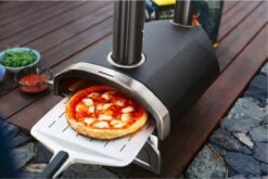 Ooni Fyra 12 Houtpellets Gestookte Pizzaoven -Barbecuebenodigdheden 1200x801 1