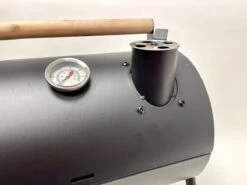 Compacte Draagbare Kolen BBQ Van Wolff BBQ - Handig Voor Op De Camping Op Het Strand Of In Een Park - Smoker Barbecue - Draagbare Lichtgewicht Bbq - Met Thermometer En Lucht Doorvoer. Laat Je Vlees Langzaam Garen. 13 Compacte Draagbare Kolen BBQ Van Wolff BBQ - Handig Voor Op De Camping Op Het Strand Of In Een Park - Smoker Barbecue - Draagbare Lichtgewicht Bbq - Met Thermometer En Lucht Doorvoer. Laat Je Vlees Langzaam Garen. -Barbecuebenodigdheden 1200x899 1