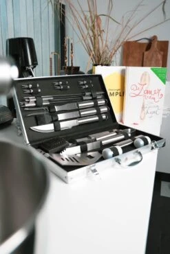Sens Design BBQ Accesoires - 18 Delig - BBQ Gereedschapset Koffer 15 Sens Design BBQ Accesoires - 18 Delig - BBQ Gereedschapset Koffer -Barbecuebenodigdheden 801x1200