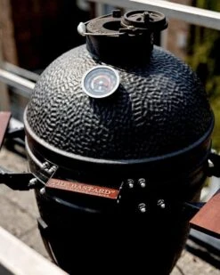 The Bastard Urban Medium - Kamado Barbecue - Kamado BBQ -Barbecuebenodigdheden 960x1200 1